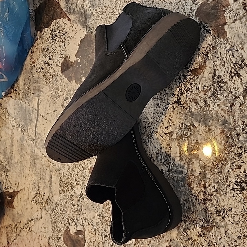 New Mens Ugg boots size 13us Black